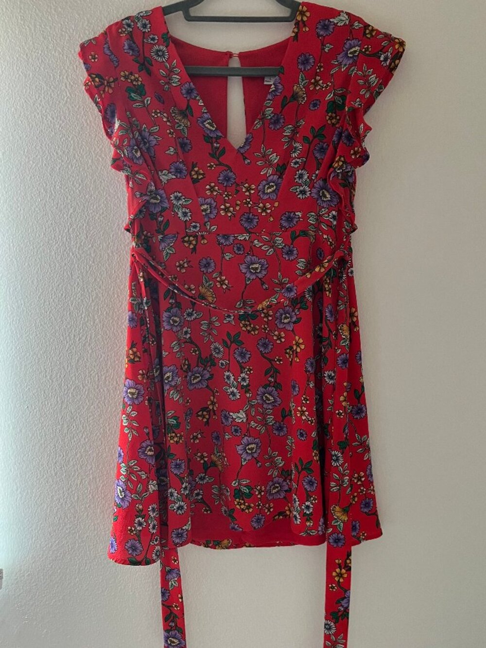 Red V-Neck Floral Dress Size L